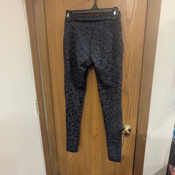 Reebok Cheetah Gray Black Leggings-Small - Picture 4 of 5